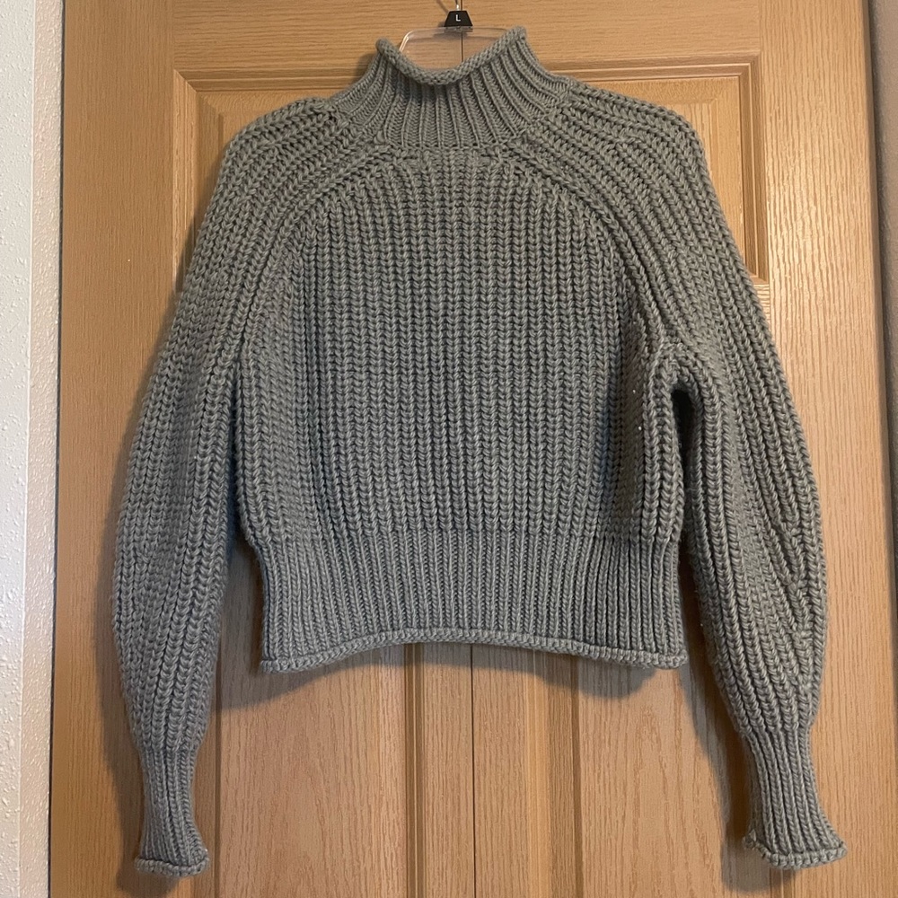 H&M Olive green Sweater